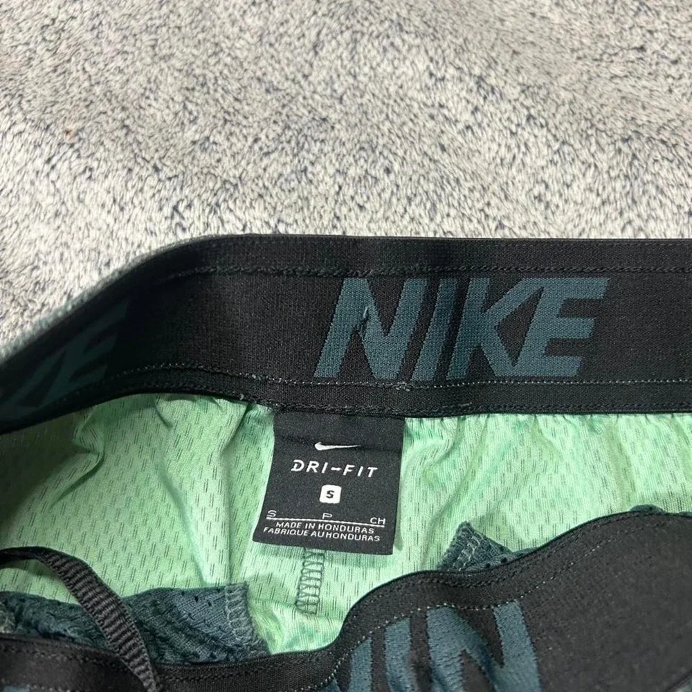 Nike Dri-Fit Green Athletic Shorts Mens Small